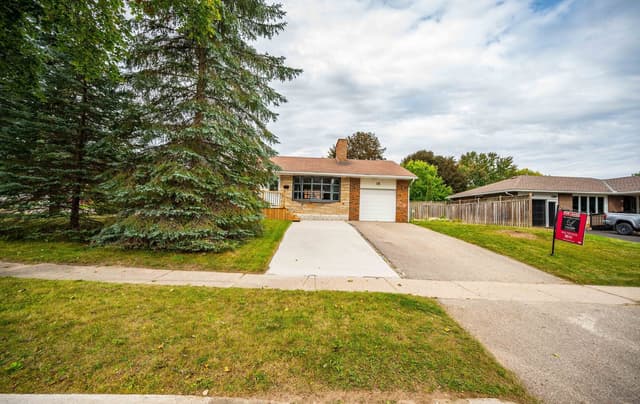 16 Eleanor (upper Level) Ct. Guelph On N1e 1s8
