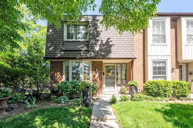 3021 Glencrest Rd. 18 Burlington On L7n 3k1