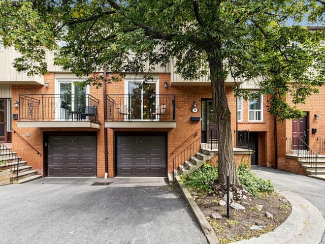 725 Vermouth Ave. 10 Mississauga On L5a 3x5
