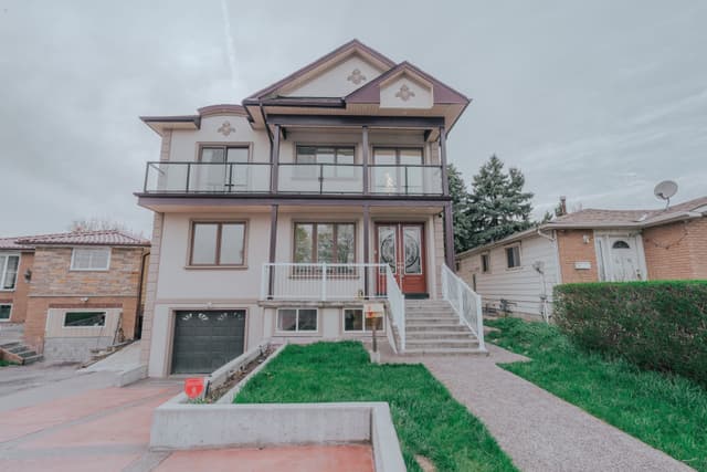 3257 Monica Dr. Mississauga On L4t 3e6
