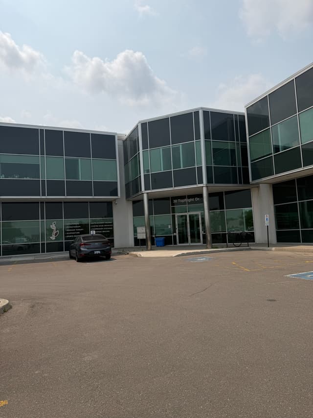 30 Topflight Dr. 101 Mississauga On L5s 0a8