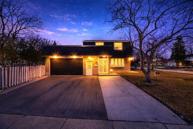 3027 Coral Dr. Mississauga On L4t 1z2