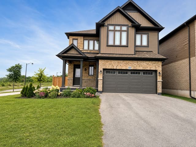 122 Greenwich Ave. Hamilton On L8j 0l6