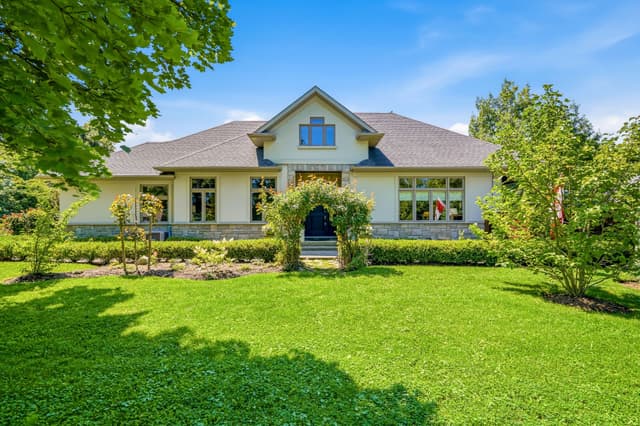 411 Nassau St. Niagara-on-the-lake On L0s 1j0