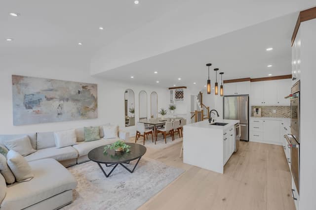 1170 West Shore Dr. 23 Mississauga On L5e 3h8