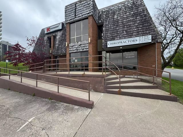 236 Glenridge Ave. 2nd Floor St Catharines On L2t 3j9