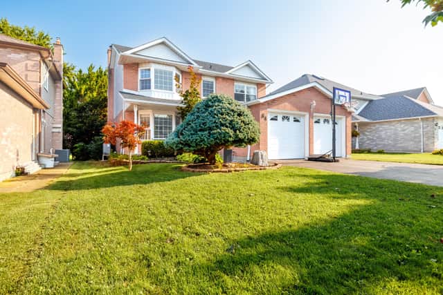 64 Carmine Cres. St Catharines On L2s 3m2