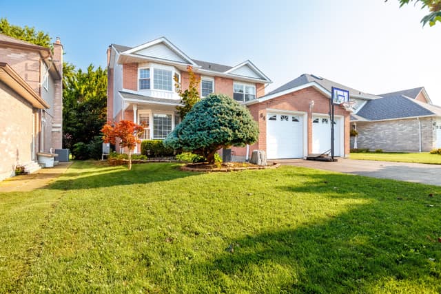 64 Carmine Cres. St Catharines On L2s 3m2