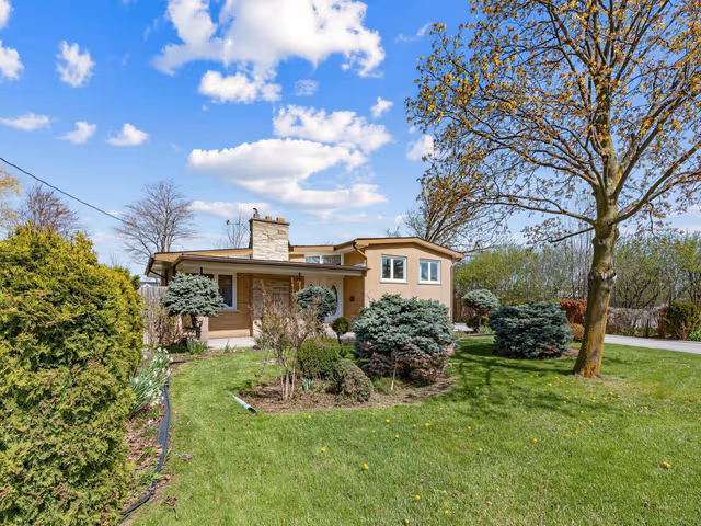 517 Pinegrove Rd. Oakville On L6k 2c2