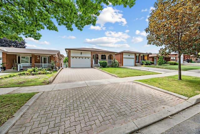 3126 Mccarthy Ct. Mississauga On L4y 3z5