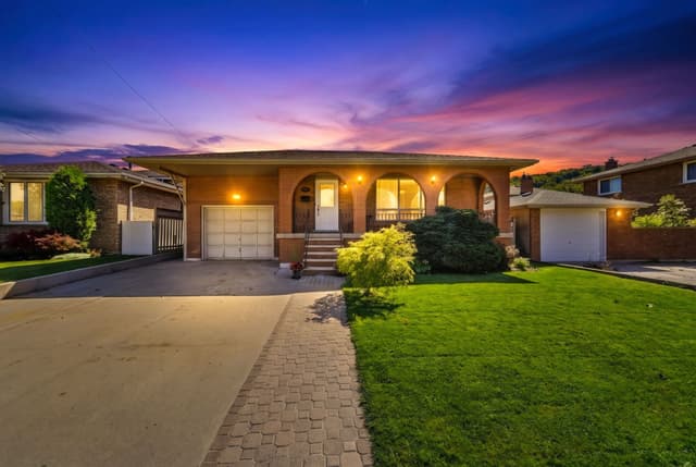 139 Glen Valley Dr. Hamilton On L8k 6a1