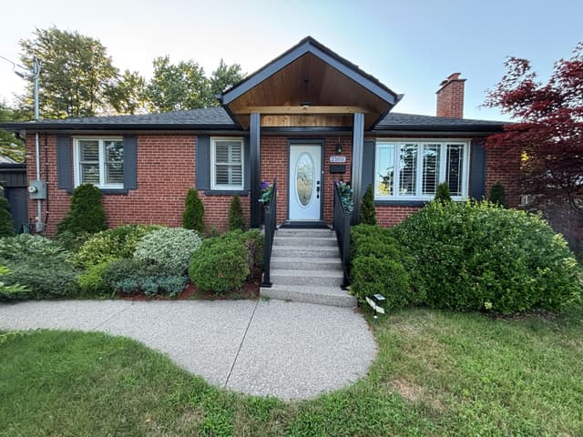2105 Maplewood Dr. Burlington On L7r 2c6