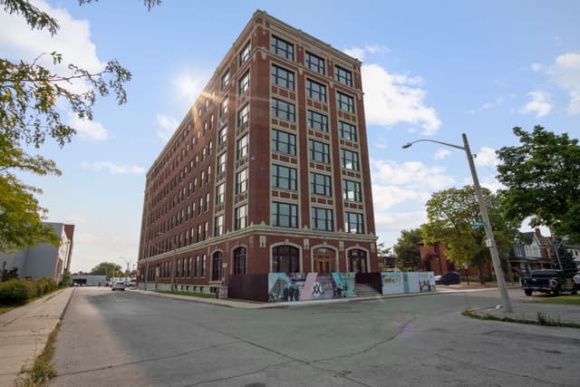 286 Sanford Ave. N 701 Hamilton On L8l 6a1