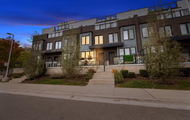 2255 Mcnab Ln. 11 Mississauga On L5j 0b3