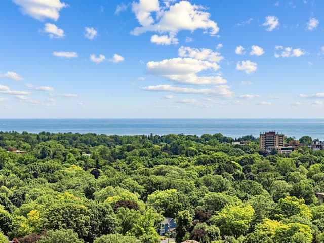 55 Speers Rd. Lph04 (1804) Oakville On L6k 0h9