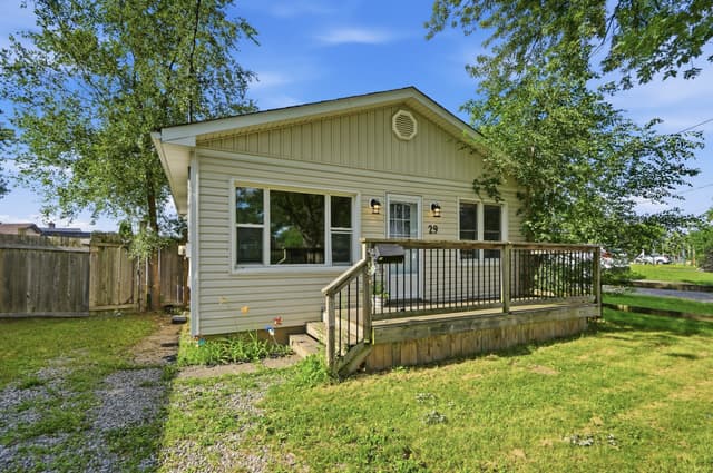 29 Rockwood Ave. St Catharines On L2p 1e6