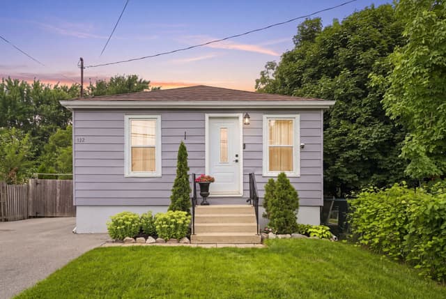 122 Limeridge Rd. W Hamilton On L9c 2v2