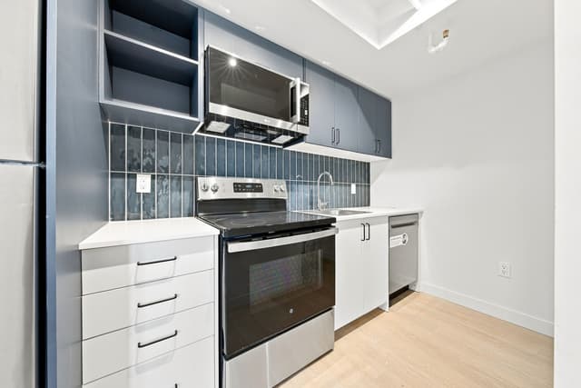 325 James St. S 224 Hamilton On L8p 3b7