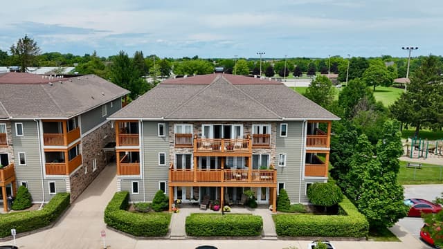 678 Line 2 Rd. 202 Niagara-on-the-lake On L0s 1j0