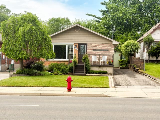 652 Upper Wentworth St. Hamilton On L9a 4v3