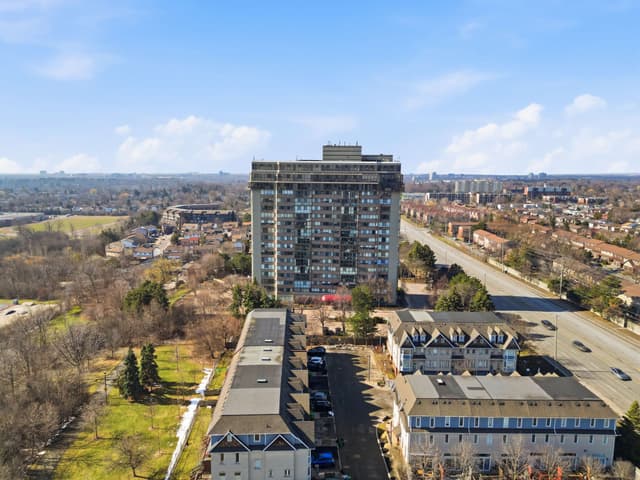 880 Dundas St. W 1604 Mississauga On L5c 4h3