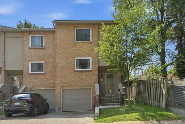 63 Fonthill Rd. 14 Hamilton On L9c 6t1