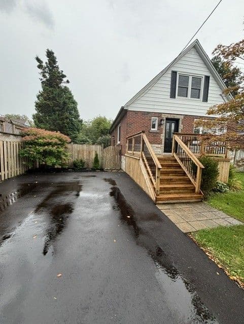 46 Delevan Cres. Hamilton On L9a 4a7