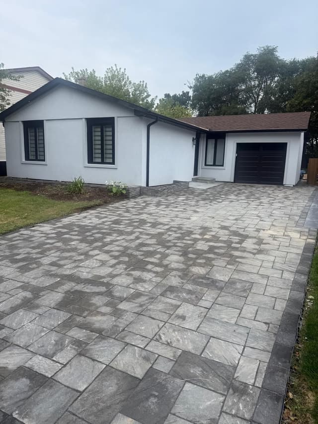 622 Elliott Cres. Milton On L9t 3g4