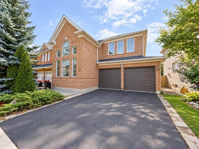 1396 Thorncrest Cres. Oakville On L6m 3y9