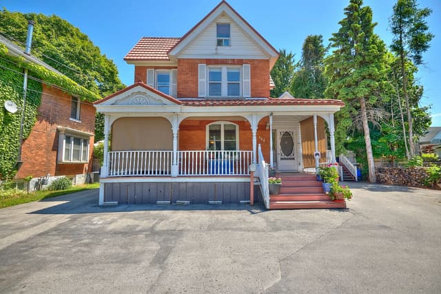 144 Geneva St. St Catharines On L2r 4n8