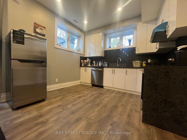 1243 Bridge Rd. Lower Oakville On L6l 2c3