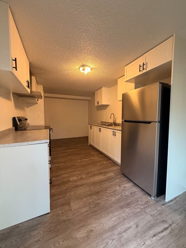 283 Vine St. St Catharines On L2m 7r5