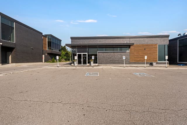 430 Iroquois Shore Rd. 1B Oakville On L6h 0x7