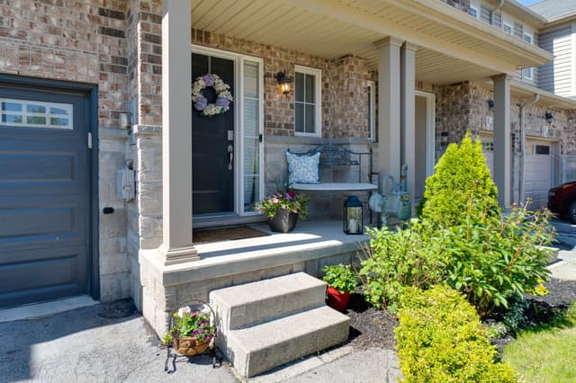 70 Highgate Dr. 12 Hamilton On L8j 0e8