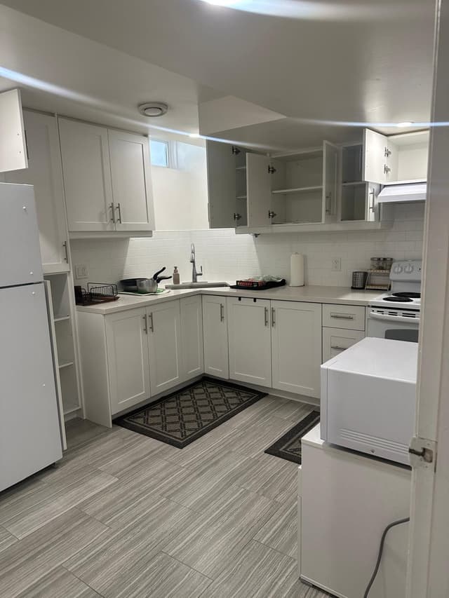 354 Ojibway Trail Basement Mississauga On L4z 3a2