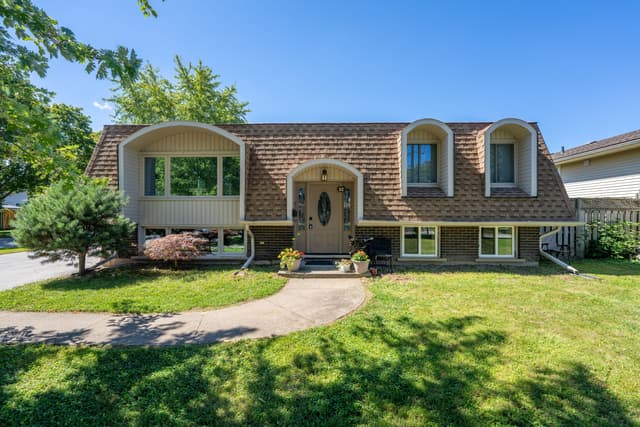 17 Ramsey St. St Catharines On L2n 2k3