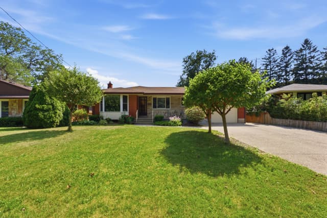 11 Richelieu Dr. St Catharines On L2m 2b7
