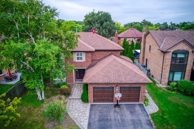 3944 Glamis Ct. Mississauga On L5l 3n5