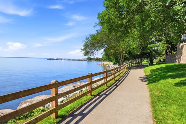 2120 Marine Dr. 5 Oakville On L6l 1b7