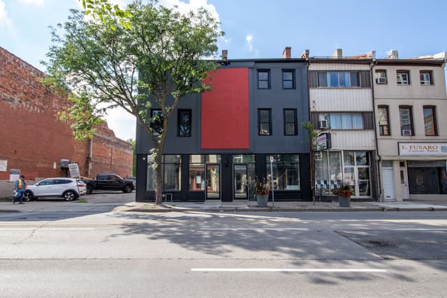 90 John St. S Full Hamilton On L8n 2c1