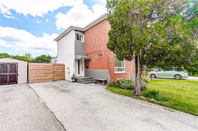 2488 Brookhurst Rd. Mississauga On L5j 1r3
