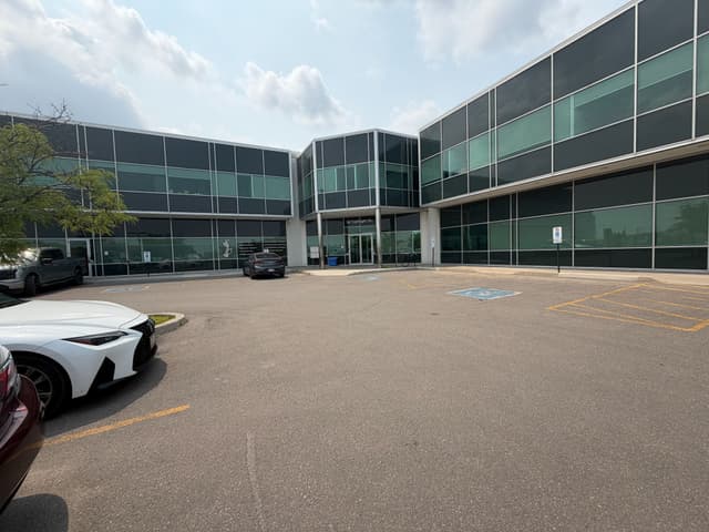 30 Topflight Dr. 207 Mississauga On L5s 0a8