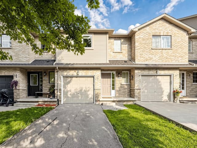 229 Dicenzo Dr. Hamilton On L9b 2x7
