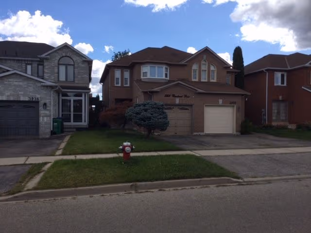 3926 Beechnut Row Mississauga On L5n 6x3