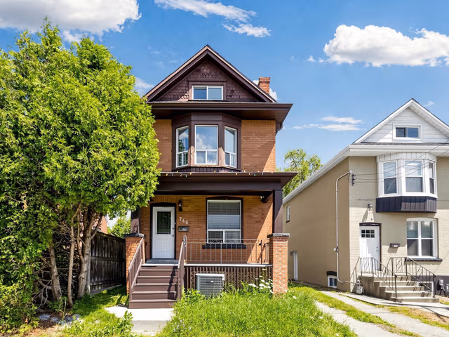 746 King St. W Hamilton On L8s 1j8