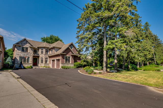 468 Chartwell Rd. Oakville On L6j 4a5