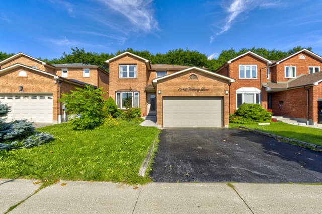 1042 Wetherby Ln. Mississauga On L4w 4r8