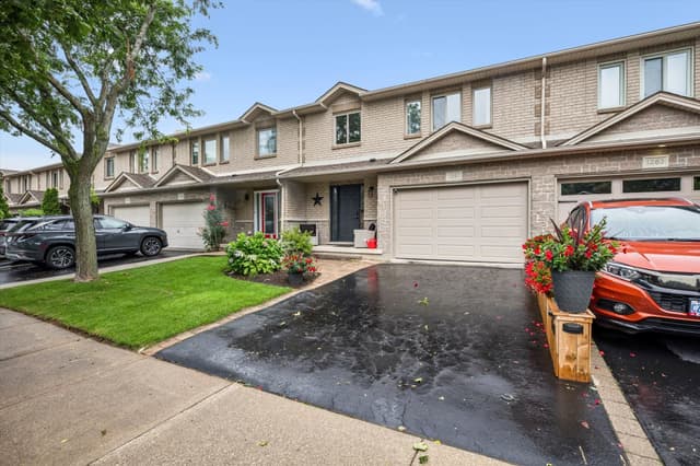 1261 Stephenson Dr. Burlington On L7s 2b3