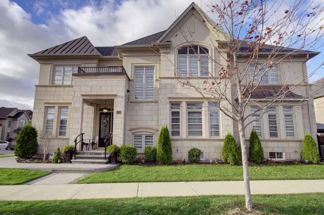 135 Zachary Cres. Oakville On L6h 0w1
