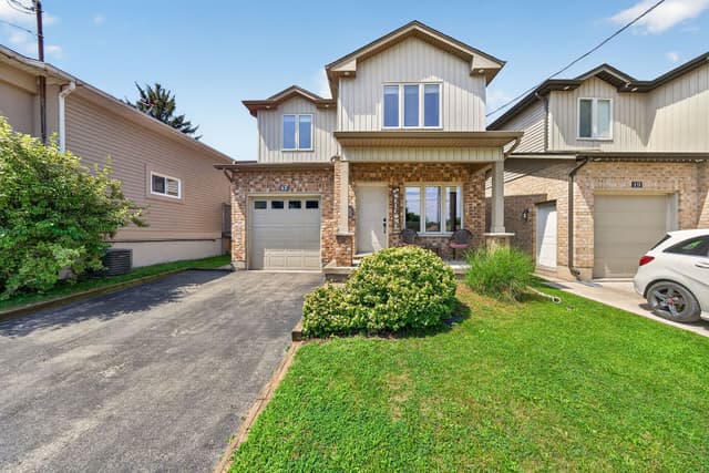17 Grantham Ave. S St Catharines On L2p 3b3